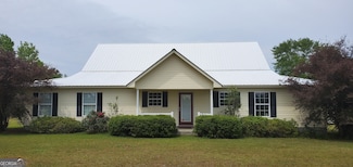 762 Old McLeod Bridge Rd, Adrian, GA 31002