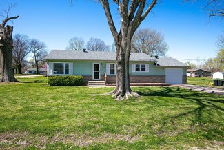 908 Golden Ave, Golden City, MO 64748