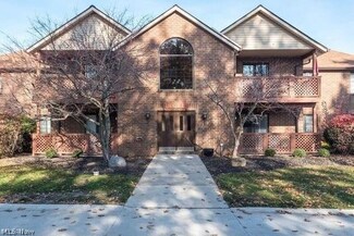 8611 Scenicview Dr Unit M201, Broadview Heights, OH 44147