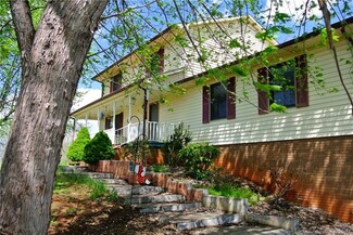 442 Whitson Branch Rd, Bakersville, NC 28705