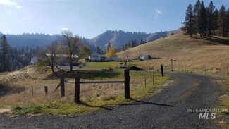 699 Ridgewood Dr, Kamiah, ID 83536