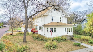 526 S Minnesota St, Redwood Falls, MN 56283