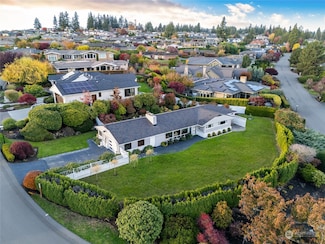 9850 Belfair Rd, Bellevue, WA 98004