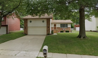 3574 Plover Dr, Decatur, IL 62526