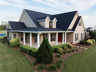 4400 Carson Rd, Blackshear, GA 31516