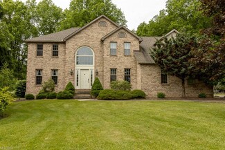 5851 Cherrywood Dr, Youngstown, OH 44512