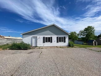 113 E 14th Ave, Sault Sainte Marie, MI 49783