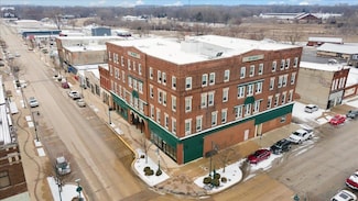 102 S Frederick Ave, Oelwein, IA 50662
