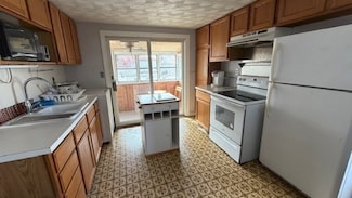 1 Undisclosed St Unit 2, Everett, MA 02149