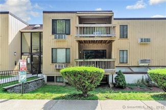 175 Mill Pond Rd Unit 203, Hamden, CT 06514