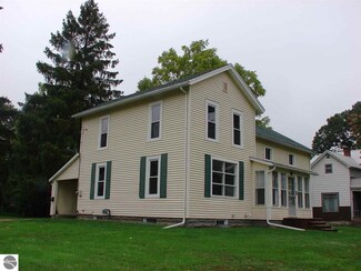 236 S Saint Johns St, Ithaca, MI 48847
