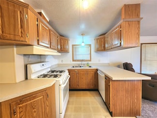 525 Riverleigh Ave Unit A19, Riverhead, NY 11901