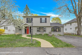 224 N Abington Rd, Clarks Green, PA 18411