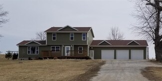 6188 22nd Ave, Vinton, IA 52349