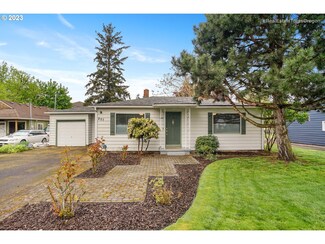 207 SE 108th Ave, Portland, OR 97216