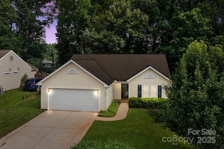 5221 Javitz Rd, Charlotte, NC 28216