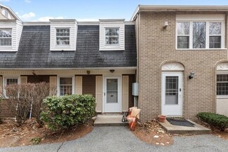 16 Cannongate Rd Unit 21, Tyngsboro, MA 01879