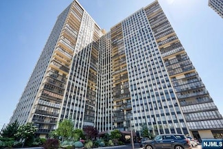 300 Winston Dr Unit DR2510, Cliffside Park, NJ 07010