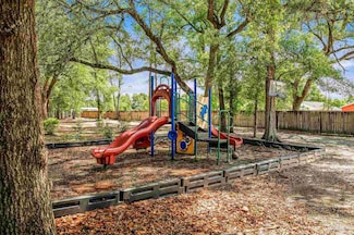 4901 Skipper Ln, Milton, FL 32571