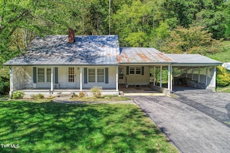 3850 Goshen Valley Rd, Rogersville, TN 37857