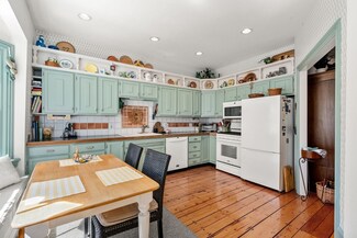 31 Mead St, Charlestown, MA 02129