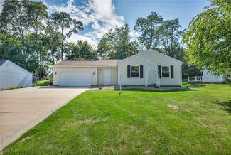 1664 W Idlewood Dr, Twinsburg, OH 44087