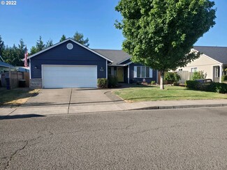 908 Meadowlawn Place, Molalla, OR 97038