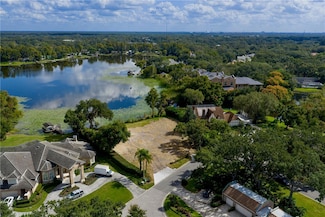 806 Taray de Avila, Tampa, FL 33613