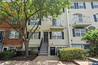 98 Vaughan Dr, Newark, NJ 07103