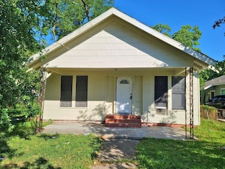 1801 9th St, Port Arthur, TX 77640