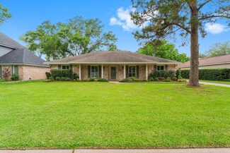 3914 Cypress Lake Dr, Spring, TX 77388