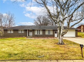 22 Hillside Dr, Millersburg, OH 44654