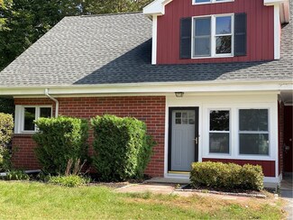40 Sylvan Dr, East Greenwich, RI 02818