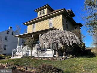 303 S Main St, Elmer, NJ 08318
