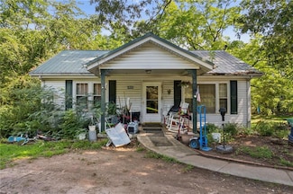 3804 Price Rd, Gainesville, GA 30506