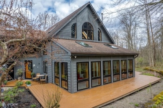 930 Underhill Rd, East Aurora, NY 14052