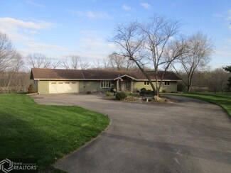 904 S Suncrest Dr, Fairfield, IA 52556
