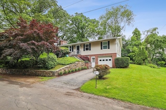 14 Knollwood Terrace E, Shelton, CT 06484