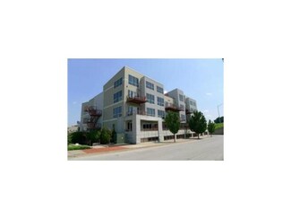 522 Locust Ln Unit 206, Kansas City, MO 64106
