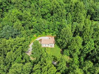 8858 Starlight Ln, Boones Mill, VA 24065