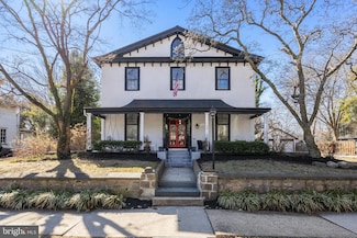 100 Main St, Riverton, NJ 08077