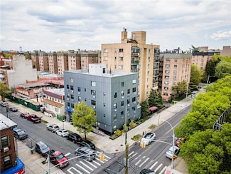 31-47 137th St Unit 4C, Flushing, NY 11354