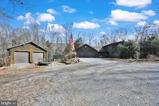 849 Swopes Valley Rd, Pine Grove, PA 17963