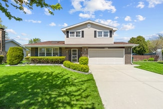 186 Sunrise Dr, Wheeling, IL 60090