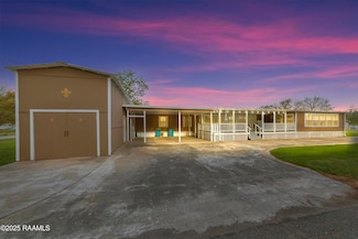 1107 Mitchell Boyer Rd, Breaux Bridge, LA 70517