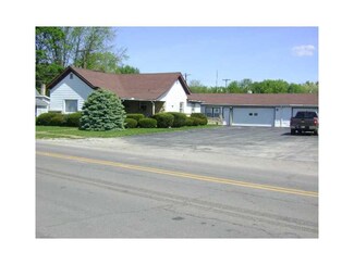 802 W 3rd St, Rushville, IN 46173
