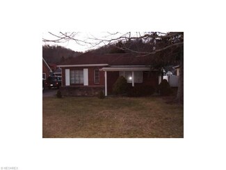 1011 3rd St, Brilliant, OH 43913