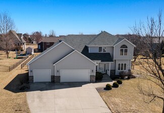 701 Greenhaven Ln NE, Owatonna, MN 55060