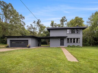 195 Fox Ave, Battle Creek, MI 49037