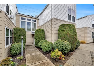15715 NE Beech St Unit 4D, Portland, OR 97230